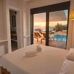 Willa Rika Seaside Villa, Pool, 3 Bedroom Near Promenade *