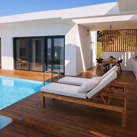 Rika Seaside Villa, Pool, 3 Bedroom Near Promenade Villa