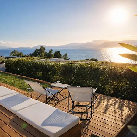 Rika Seaside Villa, Pool, 3 Bedroom Near Promenade * Palairos