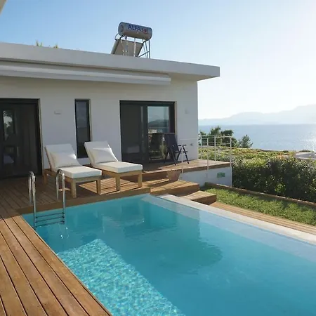 Rika Seaside Villa, Pool, 3 Bedroom Near Promenade