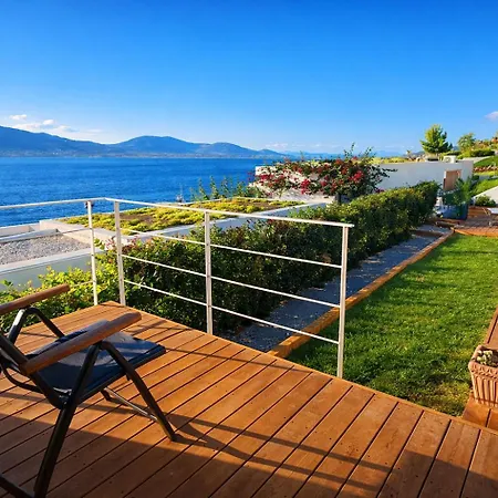 Villa Rika Seaside Villa, Pool, 3 Bedroom Near Promenade *