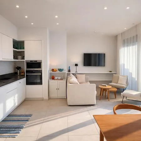 Rika Seaside Villa, Pool, 3 Bedroom Near Promenade Palairos