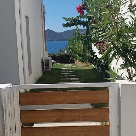 Rika Seaside Villa, Pool, 3 Bedroom Near Promenade Villa Paleros