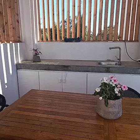 Rika Seaside Villa, Pool, 3 Bedroom Near Promenade